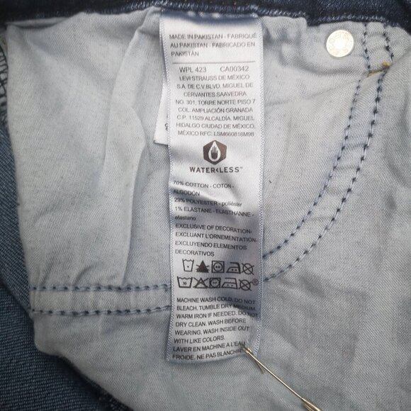 Signature by Levi Strauss Ladies Size 30/30 Medium Wash Skinny Jeans - Picture 7 of 14